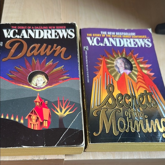 VC Andrews Dawn & Secrets of the Morning Book Set - Picture 1 of 7
